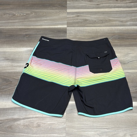 🏴 Hurley Black and Green Board Shorts Modern Design size 34 - Picture 6 of 7